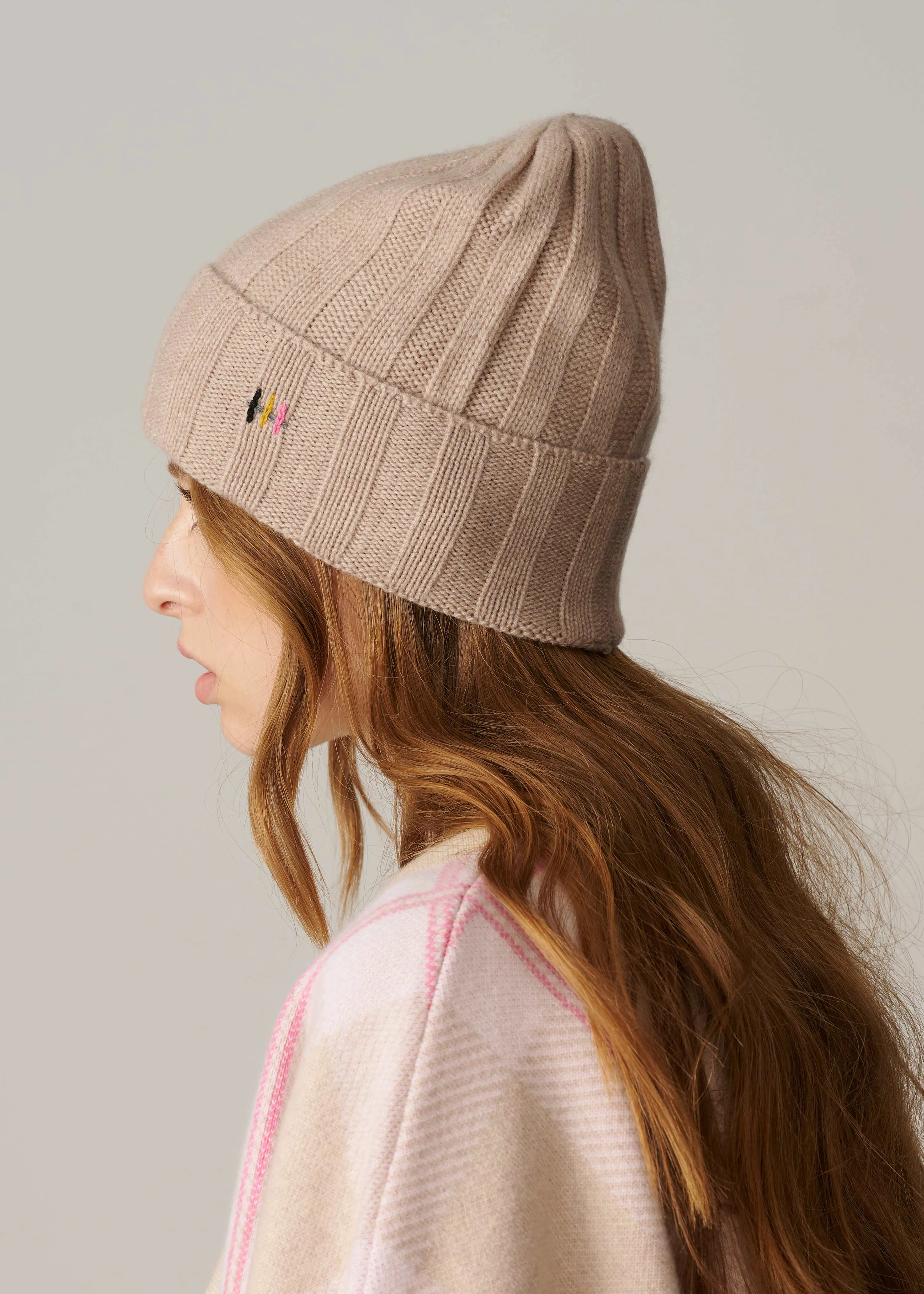Cashmere Rib Knit Beanie - Sand