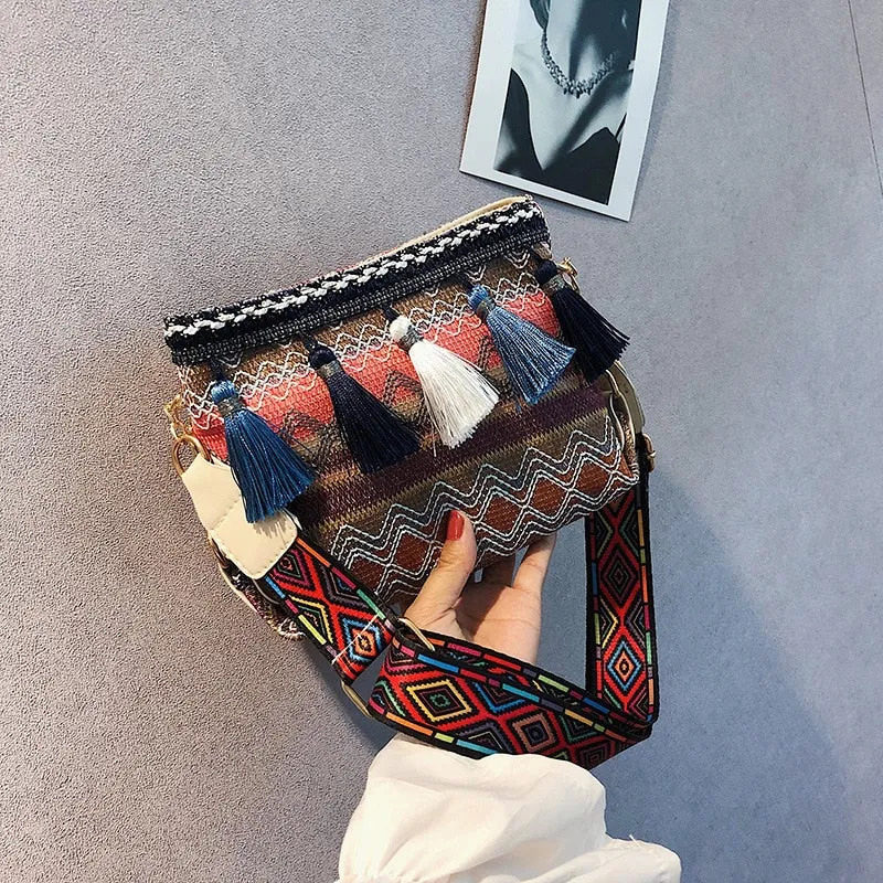 Christmas Gift Women's Bag New Crossbody Chain Bag Harajuku Ethnic Style Canvas Tassel Bucket bags for women