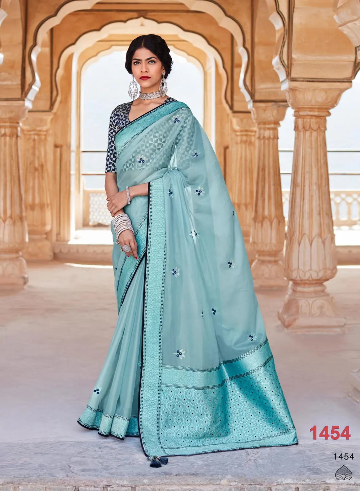 Kimora Sunehri Vol-18 1451-1465 Series Designer Saree Silk Designer Party Wear Saree
