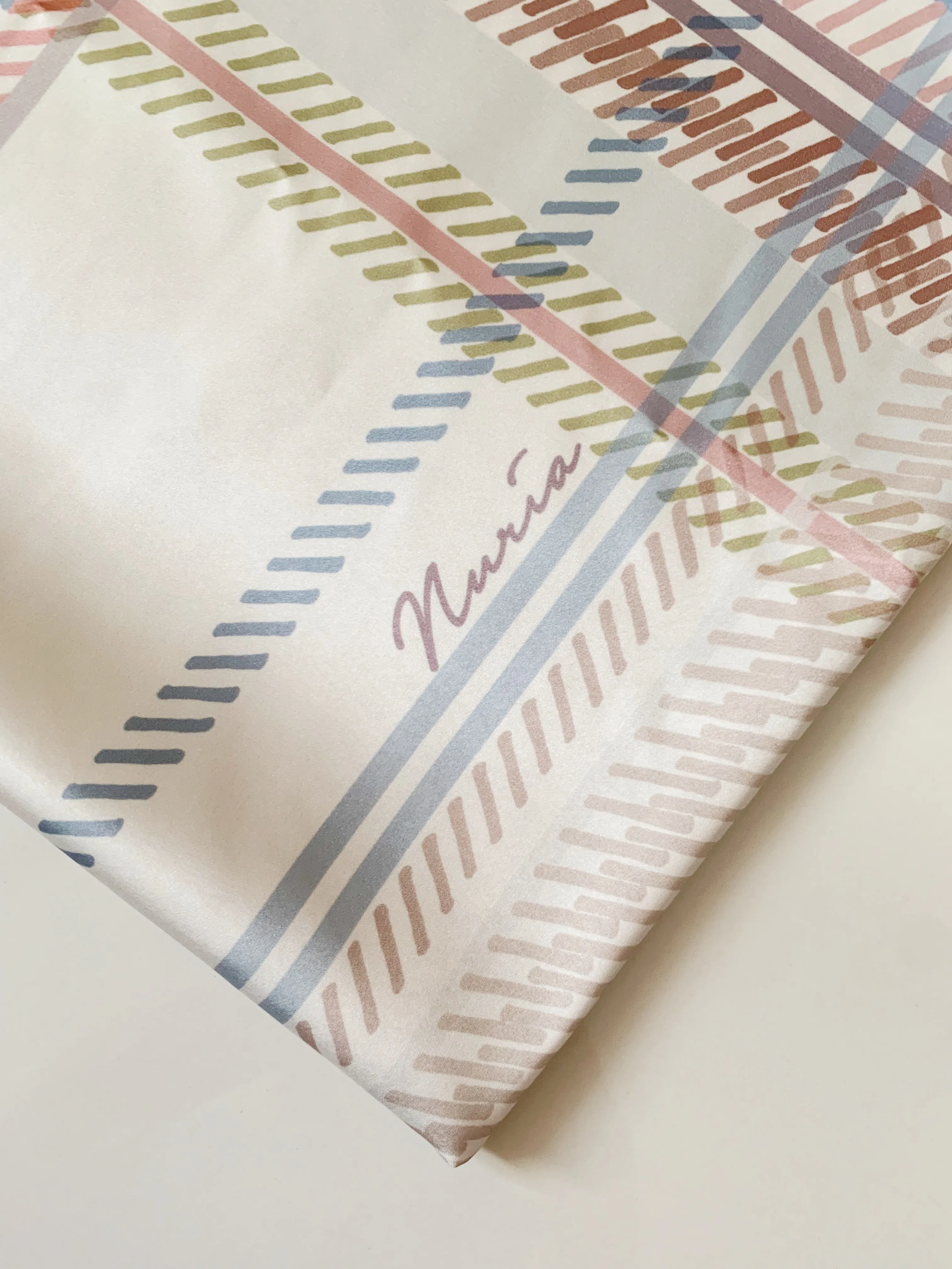 Maharani Shawl in Beige