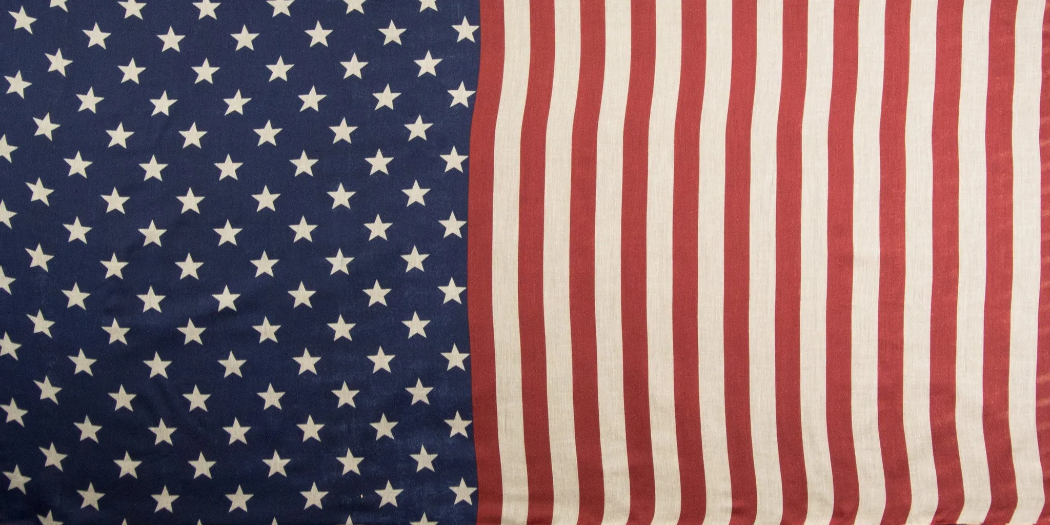 SAB02 - V2 Stars & Stripes Pattern Oblong Scarf